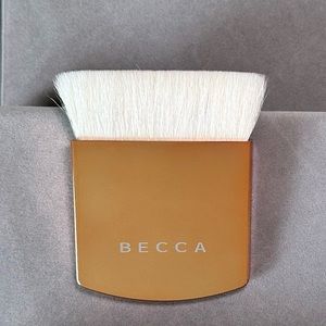 Becca The One Perfecting Brush